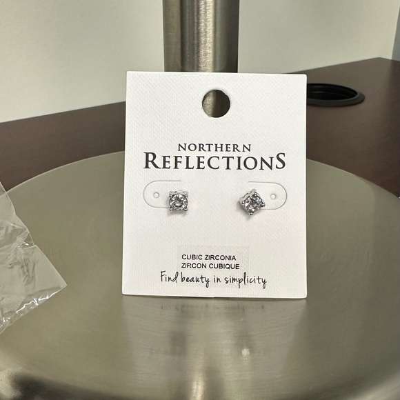Northern Reflections Jewelry - Northern Reflections NWT Silver Tone Cubic Zirconia Stud Earrings